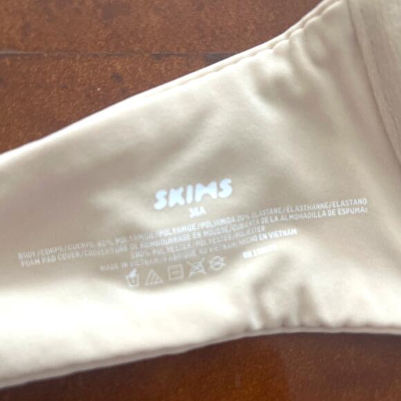 New Skims Fits Everybody T-shirt Bra 36A Sand - Picture 5 of 6